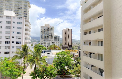 Waikiki Condo | Kuhio Village 904a Condo by RedAwning