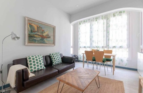 Barakaldo Apartment | KUIA apartment in Barakaldo, next to the metro