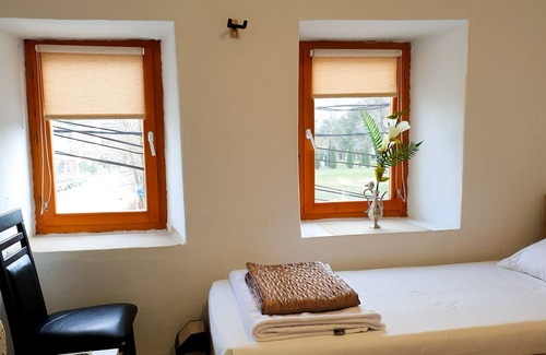 Gjakova House | Kulla Dula Guesthouse