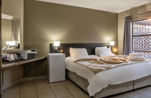 Ga-Segonyana Hotel | Kuruman Lodge