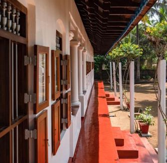 Alappuzha House | Kuttanad Kayak Club by Lexstays