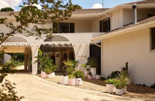 Blackheath Hotel | Kyah