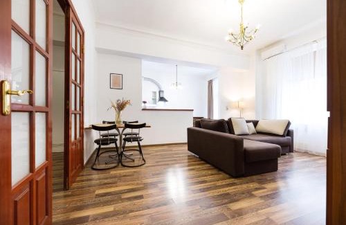 Lypky Hotel | Kyiv Khreschatyk 27 Apartment