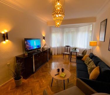 Shevchenkivs'kyi District Apartment | Kyiv Milano Apartment