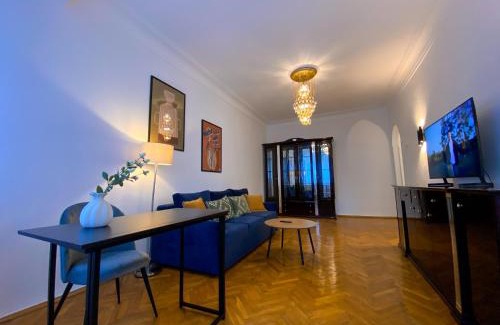 Shevchenkivs'kyi District Apartment | Kyiv Milano Apartment
