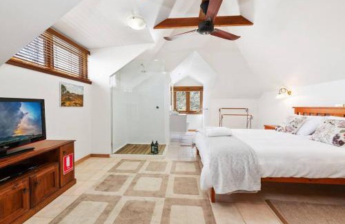 Orange House | Kyogle123 Central location
