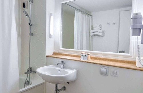 La Bocca Hotel | Kyriad Cannes - Mandelieu