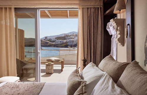 Loutra Hotel | Kythnos Bay Hotel