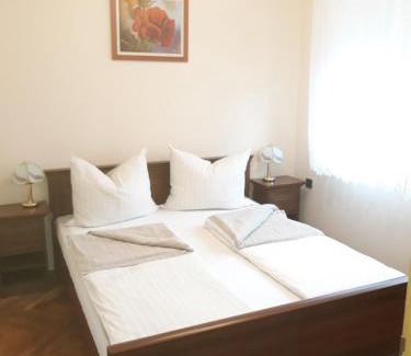 Heviz Apartment | Lázár Apartmanok