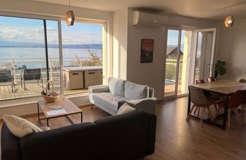Evian-les-Bains Apartment | Léman Panoramique avec terrasse à deux pas du centre-ville