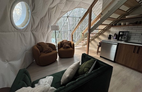 Benzonia Cabin | Löyly Luxury Dome, Hot Tub, Sauna, Plunge, King, Queen, Kitchen, Sleeps 4, N. MI