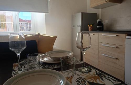 Sanremo Centre Apartment | L' Amanzia - Comfort e vista Ariston