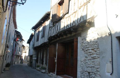 Casteljaloux Apartment | L' Ancien Relais de Poste - Margot