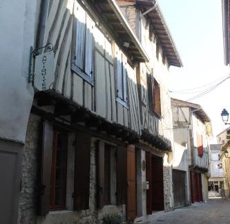 Casteljaloux Apartment | L' Ancien Relais de Poste - Margot
