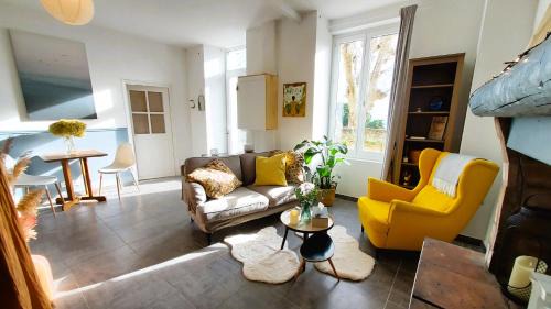 Chateauneuf-de-Gadagne Apartment | L'appartement de l'Arche