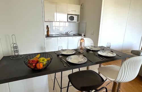 Batignolles Apartment | L'appartement Rostro
