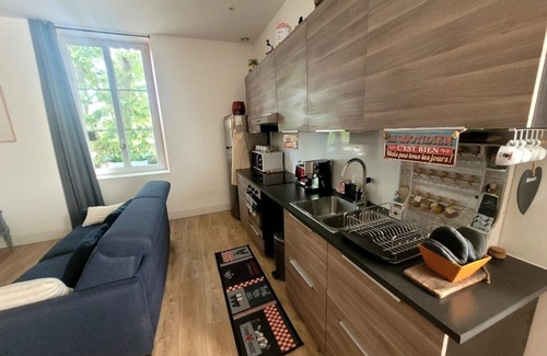 Avignon Apartment | L'Appartement- Studio LMS Radio Whole apartment 10 minutes' walk from Avignon