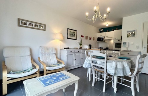 Saint-Valery-sur-Somme Apartment | L'argousier · St Valery, T2 Cabine + Garage Proximité du Port