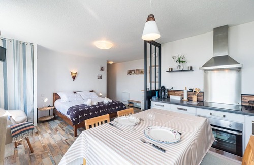 Trebeurden Apartment | L’Armorique - Studio Cosy, Parking Privé