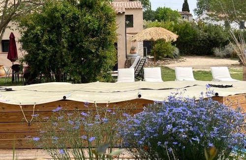Le Castellet House | L Atelier gîte 3 étoiles avec piscine Le Jas des Oliviers