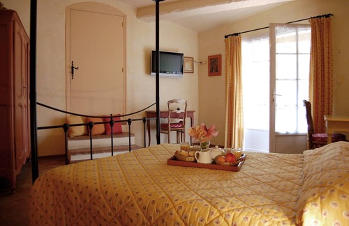 Porquerolles Hotel | L'Auberge des Glycines