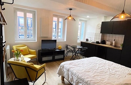 Saint - Aubin - Dupuy Apartment | L'Aurore Occitane - Studio entièrement rénové