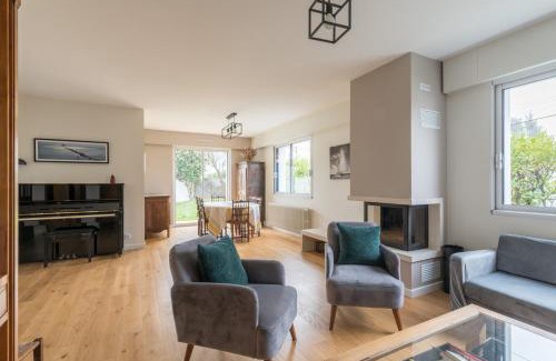 Saint-Nazaire House | L'AUTHENTIQUE - 600m plage - Piscine