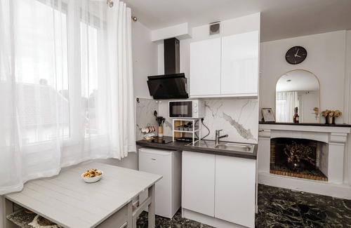 Bobigny Apartment | L'Ecrin de Camille et Marie