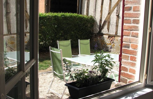Vannes-sur-Cosson House | L'Ecurie - Solognese house with pond and horse meadows