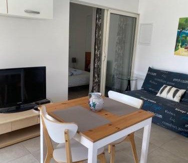 Ansouis House | L'Eden
