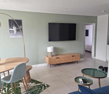 Saint-Tropez City Centre Apartment | L ' EDEN