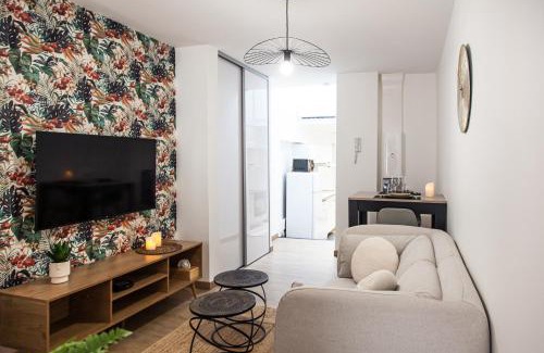 Chateauroux Apartment | L'Escapade-Hypercentre-parking privé-refait à neuf