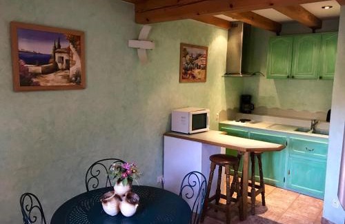 Russ House | L'estaminet de la vallée - Le provençal