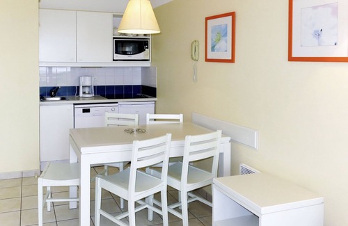 Chateau-d'Olonne Apartment | L'Estran (25) by Interhome
