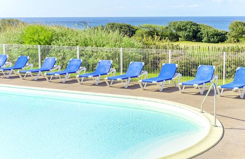 Chateau-d'Olonne Apartment | L'Estran (25) by Interhome