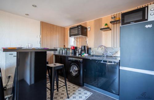 Leucate Apartment | L'Etang WIFI Near the sea