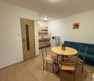 Sturovo Apartment | L-House 2