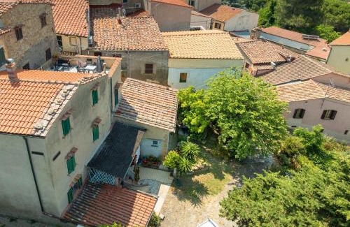 Montescudaio House | L'incanto