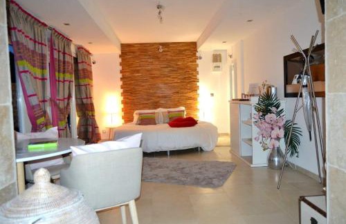 Beaumont-de-Pertuis Bed & Breakfast | L instant Magique