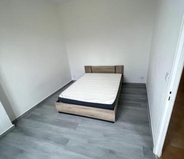 Bagnols-sur-Ceze Apartment | l'oasis bagnolet