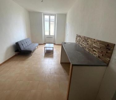 Bagnols-sur-Ceze Apartment | l'oasis bagnolet