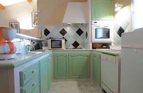 L'Isle-sur-la-Sorgue House | L'OLIVIER: Provencal house with all comforts. Swimming pool & air-conditioning, PK pets allowed.