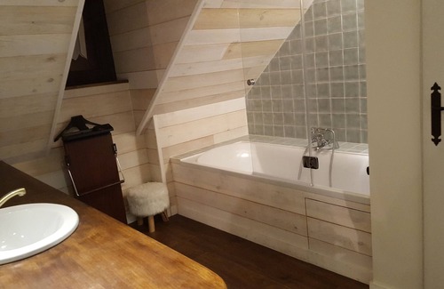 Bezenac House | L'Olmède (max 14 persons) Ideal for family holidays or among friends!