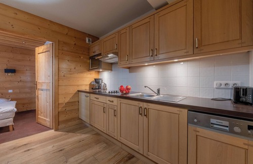 Vallorcine Apartment | l'Ours Bleu B01 - Ski in Ski out, Vallorcine (Argentiere), France