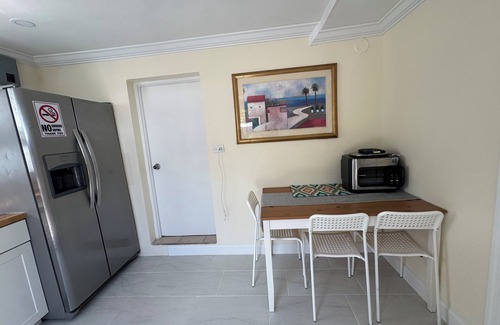 Westgate Apartment | L-Shaped Apartment with Full Kt, Bidet