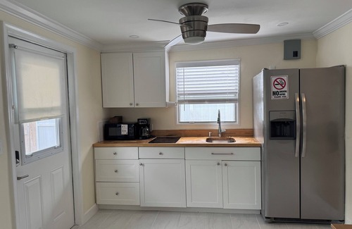 Westgate Apartment | L-Shaped Apartment with Full Kt, Bidet