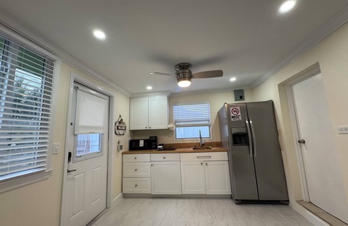 Westgate Apartment | L-Shaped Apartment with Full Kt, Bidet