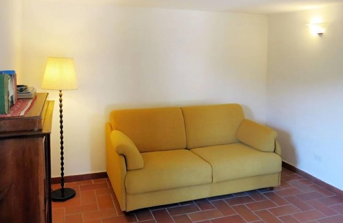 San Giuliano Terme House | L'Uccelliera by Interhome