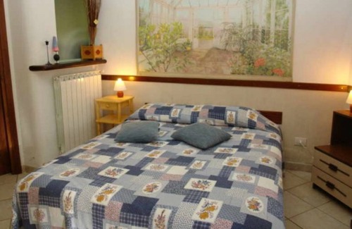 Torria Apartment | L'Ulivo di Sempre Bianco. Quietly located apartment at Torria, an old olive-growing mountain village