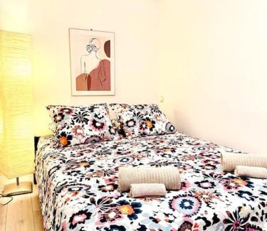 Belso-Ferencvaros Apartment | L2 City Centre Loft with AC